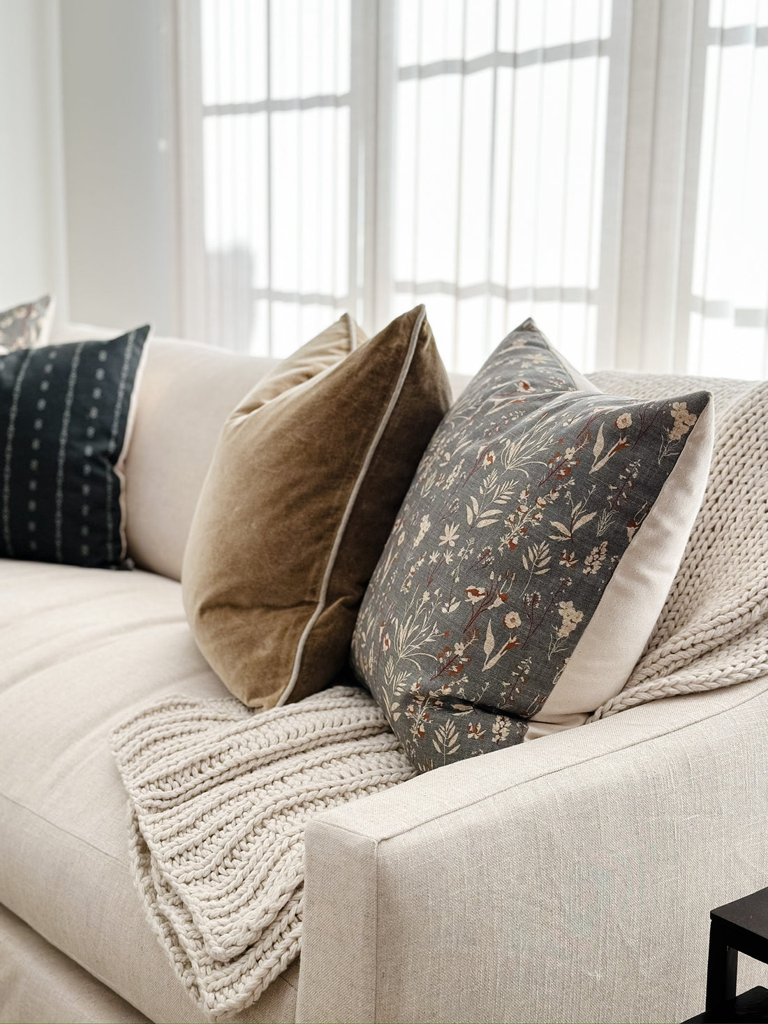  Solid Pillows