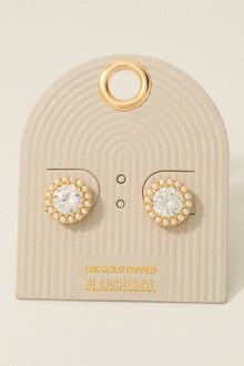  Pearl Halo Set Stud Earrings