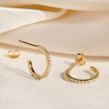  Naomi Hoops