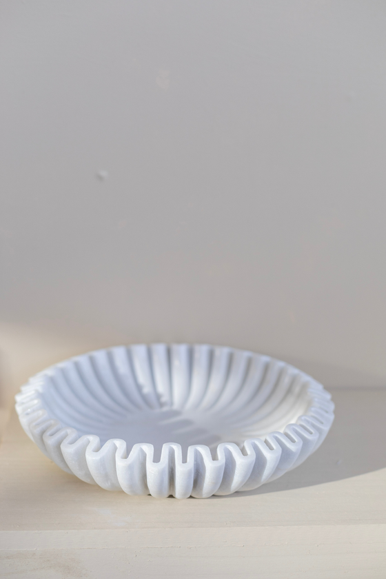 Marble Fluted Scalloped Bowls: Large