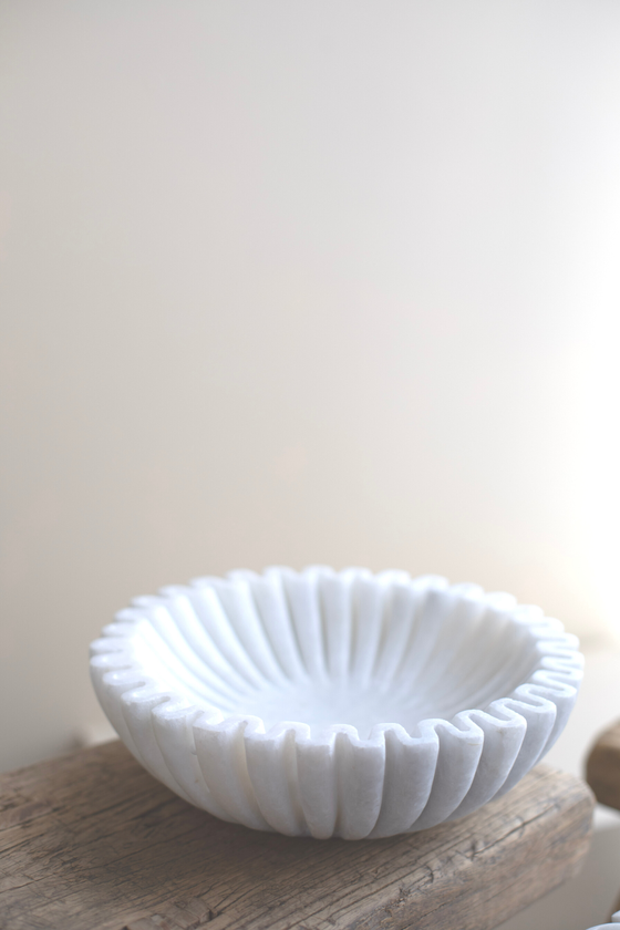 Marble Fluted Scalloped Bowls: Small