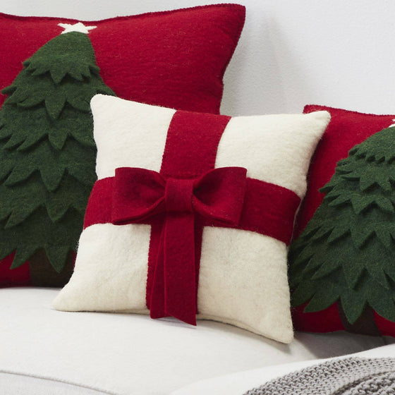 Red Bow Christmas Pillow Cover