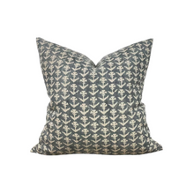  Clovis Pillow