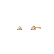  3-prong Stud Earrings
