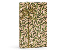  Christmas Premium Bulk Gift Wrap Paper: White Berries Kraft / 1 Pack / 24"x417'