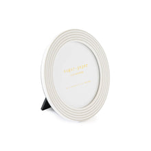  Grey Stripe Round Frame
